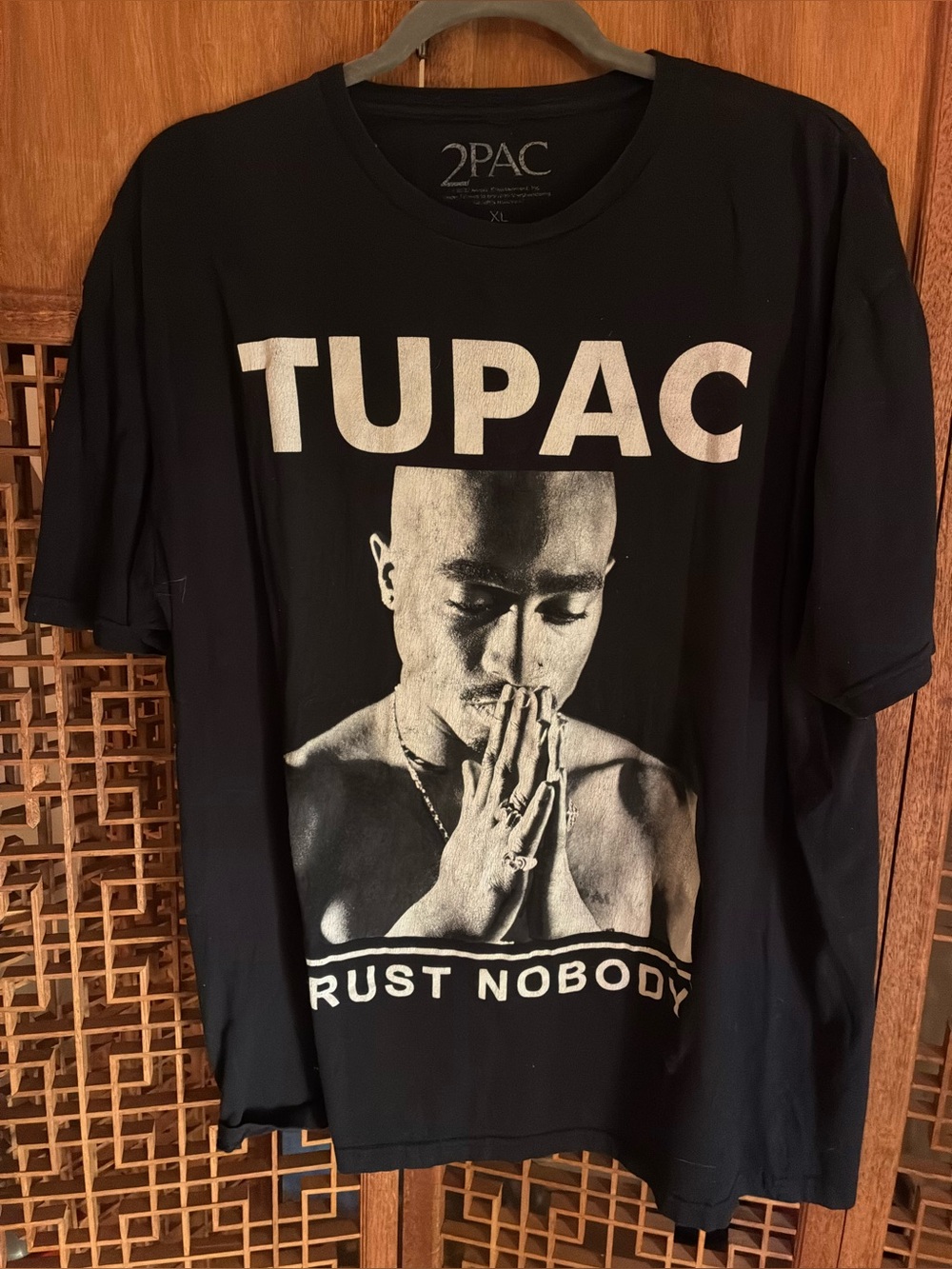 TUPAC SHAKUR - Black Graphic Tee - Trust Nobody Size XL